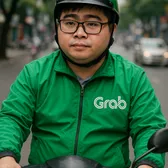 20250527_1129_Grabbike tại Sài Gòn_remix_01jw7zy63cfc0rtyfew4dscyb4